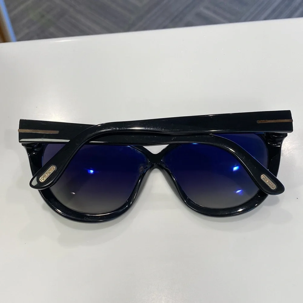 TomFord Sunglasses Polarized - Picture 9 of 11